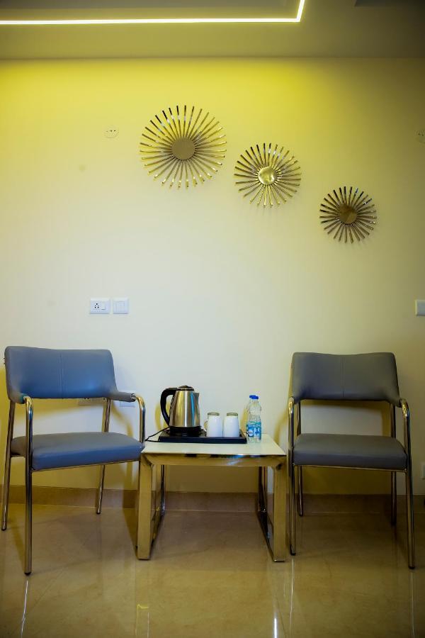 Lime Tree Luxury Studio - Service Apartment Near Artemis Hospital ,Gurgaon Eksteriør billede